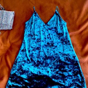 Blue/green velvet dress